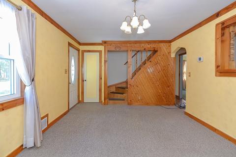 74 Seymour Ave, Springfield, MA 01109 photo 8
