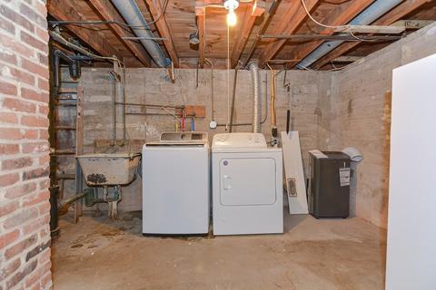 74 Seymour Ave, Springfield, MA 01109 photo 22