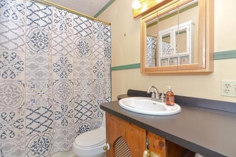 74 Seymour Ave, Springfield, MA 01109 photo 14