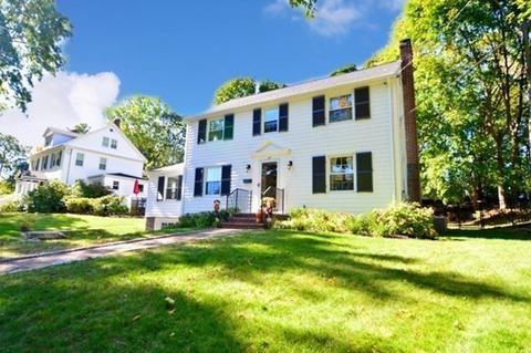 33 Fox Rd, Wakefield, MA 01880 photo 2