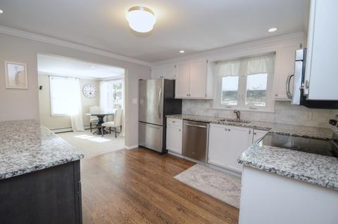33 Fox Rd, Wakefield, MA 01880 photo 4