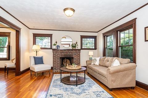 71 Vine St, Reading, MA 01867 photo 4