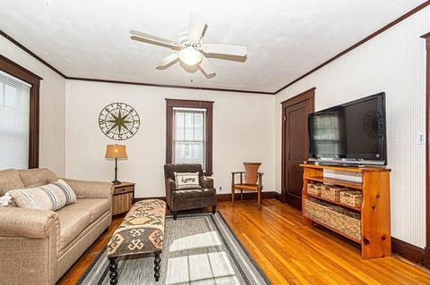 71 Vine St, Reading, MA 01867 photo 8