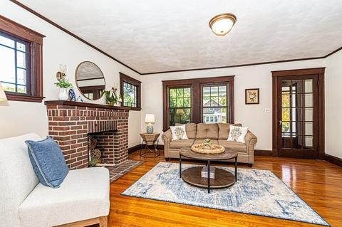 71 Vine St, Reading, MA 01867 photo 6