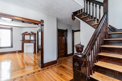 72 Mapledell St, Springfield, MA 01109 photo 2