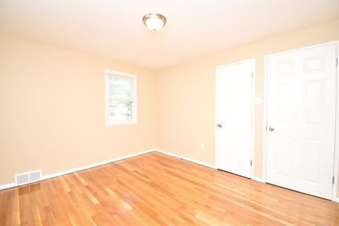 45 Redfern Dr, Springfield, MA 01109 photo 13