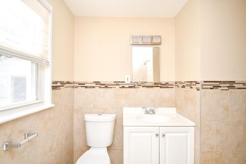45 Redfern Dr, Springfield, MA 01109 photo 14