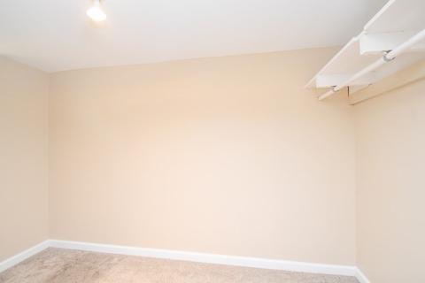 45 Redfern Dr, Springfield, MA 01109 photo 22