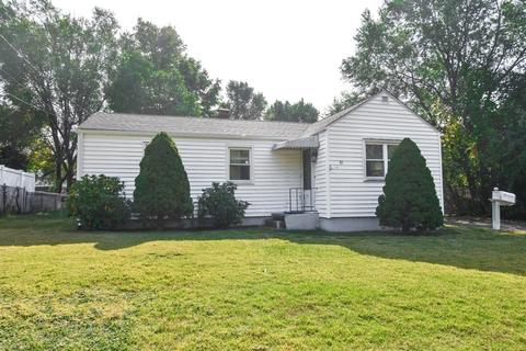 45 Redfern Dr, Springfield, MA 01109 photo 1