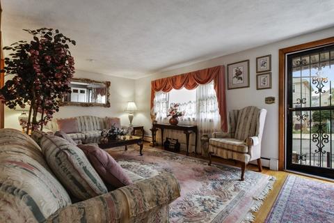 23 Arlington St, Everett, MA 02149 photo 6