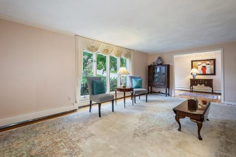 7 Scott Rd, Lexington, MA 02421 photo 3