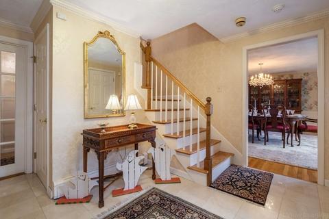 7 Scott Rd, Lexington, MA 02421 photo 2
