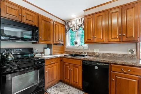 60 Dascomb Rd, Andover, MA 01810 photo 5