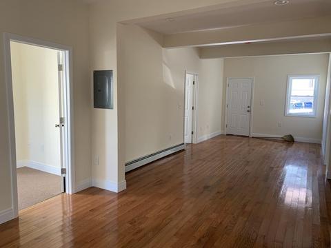 21 Tecumseh St, Fall River, MA 02721 photo 3
