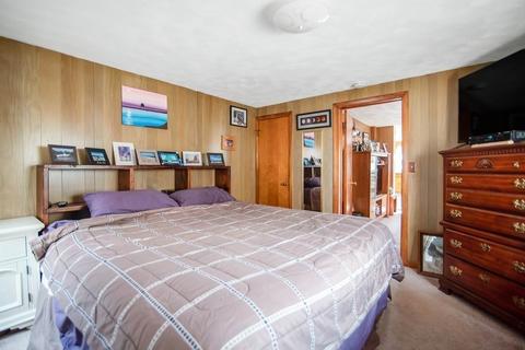 15 Muzzy St, Chicopee, MA 01020 photo 37