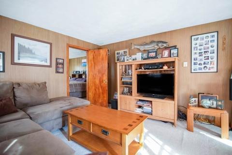 15 Muzzy St, Chicopee, MA 01020 photo 32