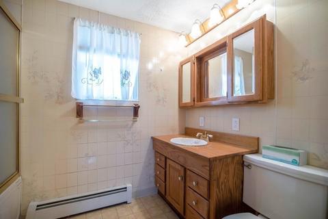 15 Muzzy St, Chicopee, MA 01020 photo 21