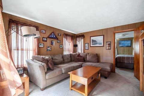 15 Muzzy St, Chicopee, MA 01020 photo 33