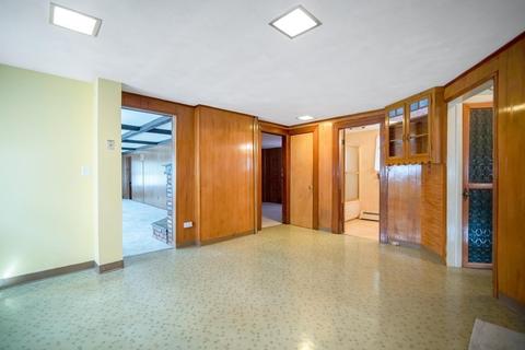 15 Muzzy St, Chicopee, MA 01020 photo 23