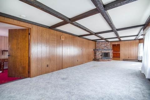 15 Muzzy St, Chicopee, MA 01020 photo 28
