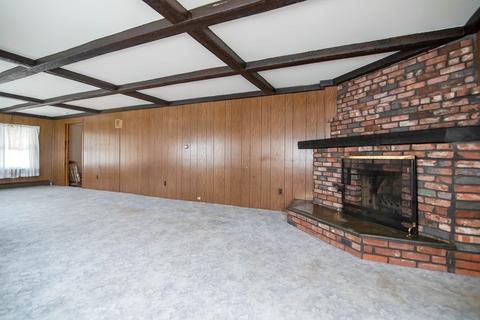 15 Muzzy St, Chicopee, MA 01020 photo 26