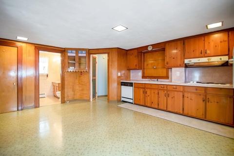15 Muzzy St, Chicopee, MA 01020 photo 24