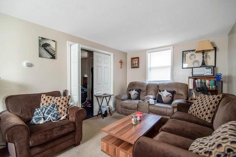 15 Muzzy St, Chicopee, MA 01020 photo 10