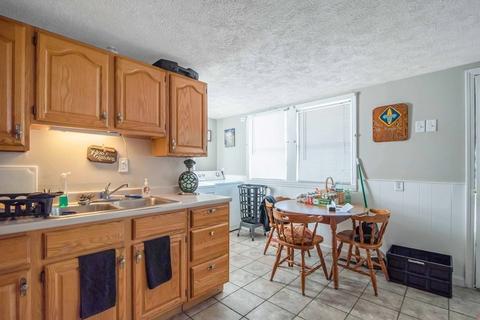 15 Muzzy St, Chicopee, MA 01020 photo 14