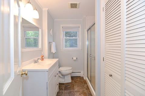 2 Picadilly St, Upton, MA 01568 photo 16