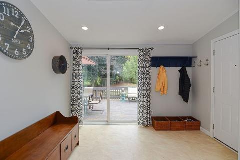 2 Picadilly St, Upton, MA 01568 photo 11