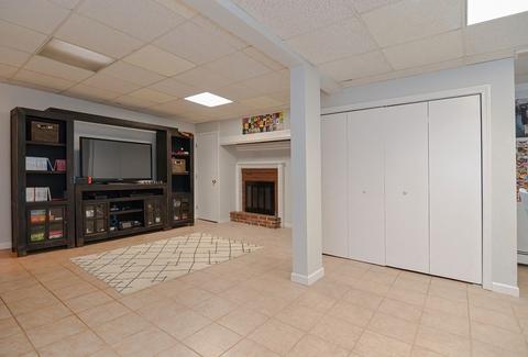 2 Picadilly St, Upton, MA 01568 photo 25