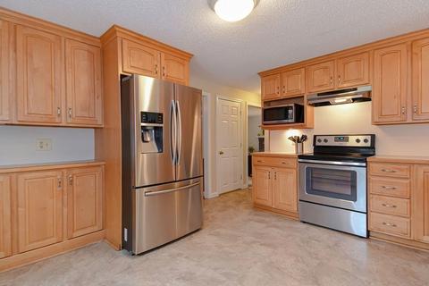 2 Picadilly St, Upton, MA 01568 photo 2