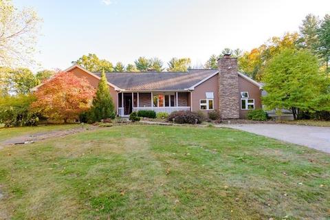 22 Clark Ln, Easthampton, MA 01027 photo 1