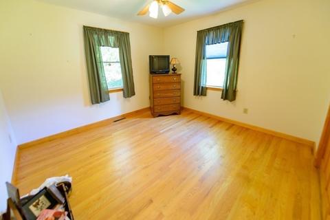22 Clark Ln, Easthampton, MA 01027 photo 38
