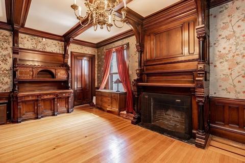 220 Maple St, Springfield, MA 01105 photo 8