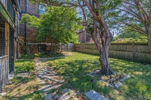 220 Maple St, Springfield, MA 01105 photo 14