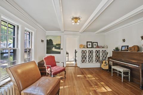 9 Marshfield St, Gloucester, MA 01930 photo 5