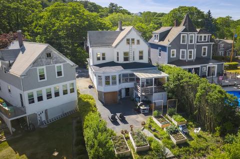 9 Marshfield St, Gloucester, MA 01930 photo 2