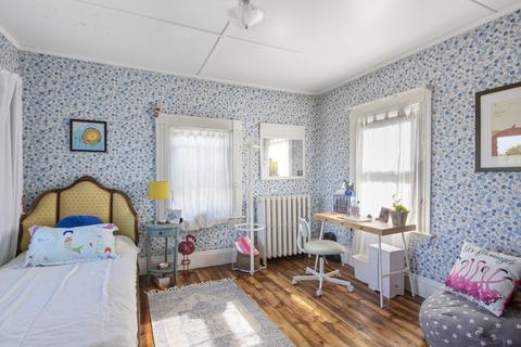 9 Marshfield St, Gloucester, MA 01930 photo 17