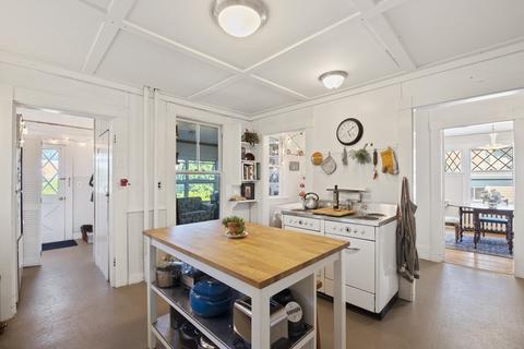 9 Marshfield St, Gloucester, MA 01930 photo 12