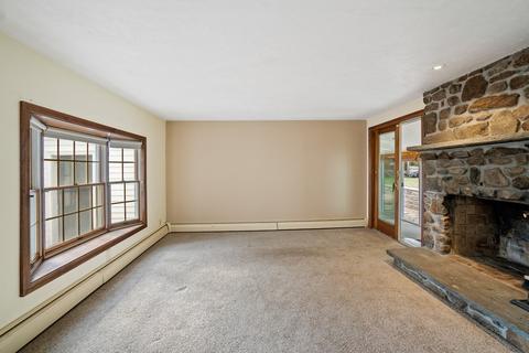 5 Maple St, Mendon, MA 01756 photo 14
