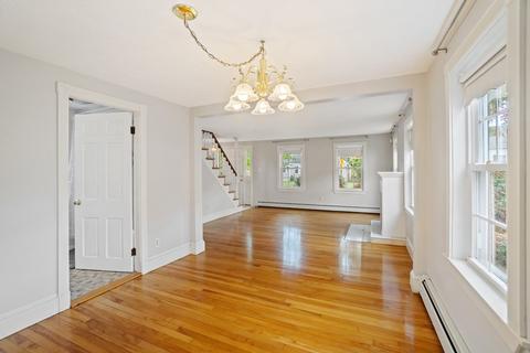 5 Maple St, Mendon, MA 01756 photo 4