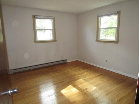 510 Goodwin St, Springfield, MA 01151 photo 11