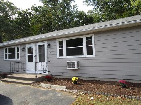 510 Goodwin St, Springfield, MA 01151 photo 2