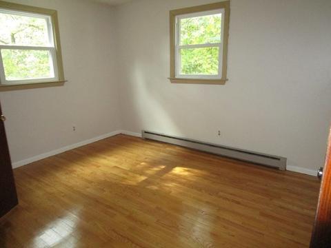 510 Goodwin St, Springfield, MA 01151 photo 10