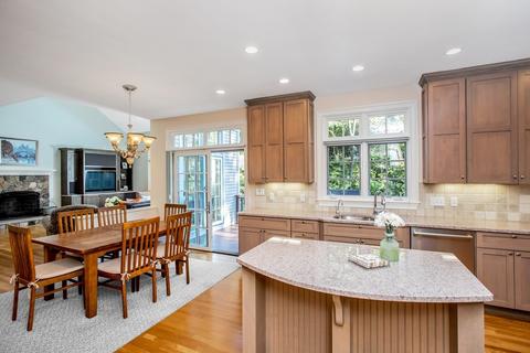 8 Pine St, Weston, MA 02493 photo 6
