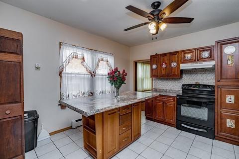 92 Meadow St, Chicopee, MA 01013 photo 9