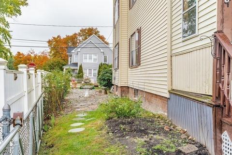 92 Meadow St, Chicopee, MA 01013 photo 6