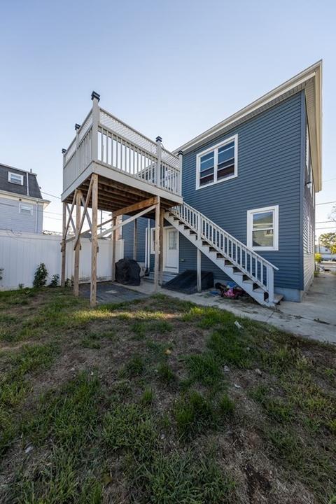 15 Almy St, Fall River, MA 02720 photo 3