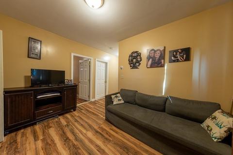 15 Almy St, Fall River, MA 02720 photo 5